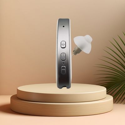 การลดความดัง เครื่องช่วยได้ยินดิจิตอล 40dB ในหู เครื่องช่วยได้ยินแบบชาร์จใหม่ BTE
