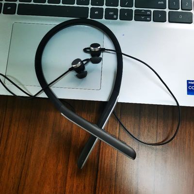 เครื่องช่วยฟังเสียงดิจิตอล Bluetooth Call ระดับ 5 เครื่องช่วยได้ยินลดเสียง 180MAH แบตเตอรี่