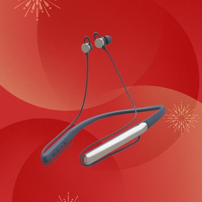 การยกเลิกเสียง Otc Bluetooth เครื่องช่วยได้ยิน IPX5 เครื่องช่วยได้ยินอัตโนมัติ 80H ระยะเวลาใช้งานของแบตเตอรี่