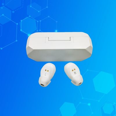 OTC เครื่องช่วยได้ยินที่มองไม่เห็นในลําเลียง 113DB เครื่องช่วยได้ยินที่ซ่อนไว้สําหรับการสูญเสียการได้ยินที่เบา